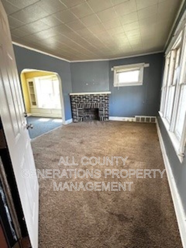 1011 E 140th St – photo 3