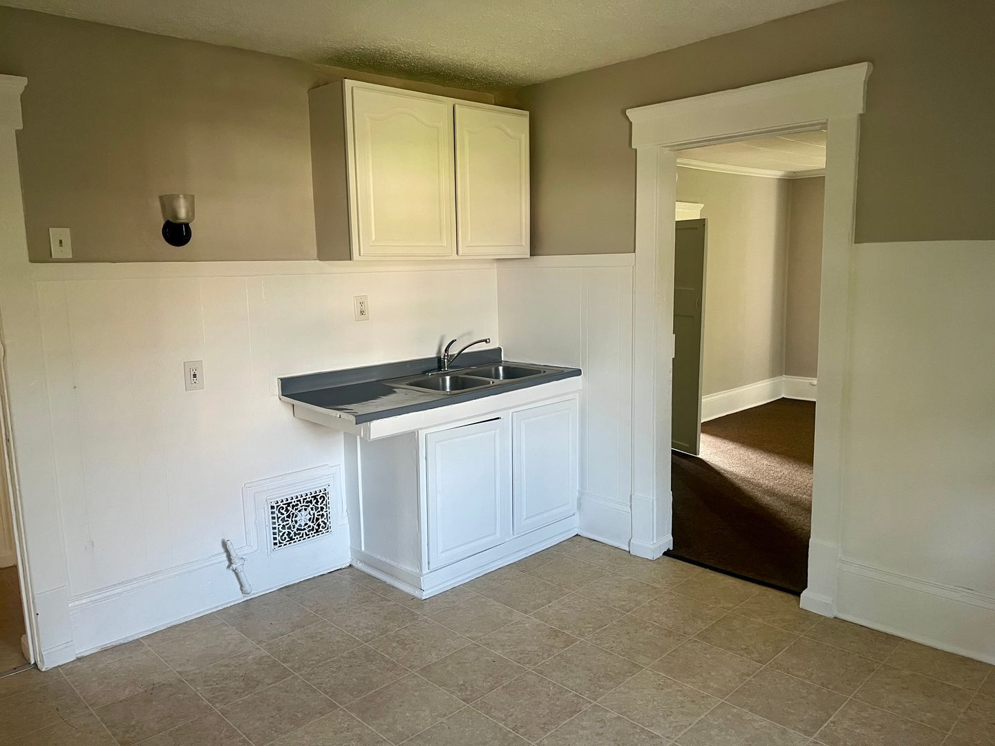 808 7th St NW unit 808 7th St NW, Unit B – photo 1