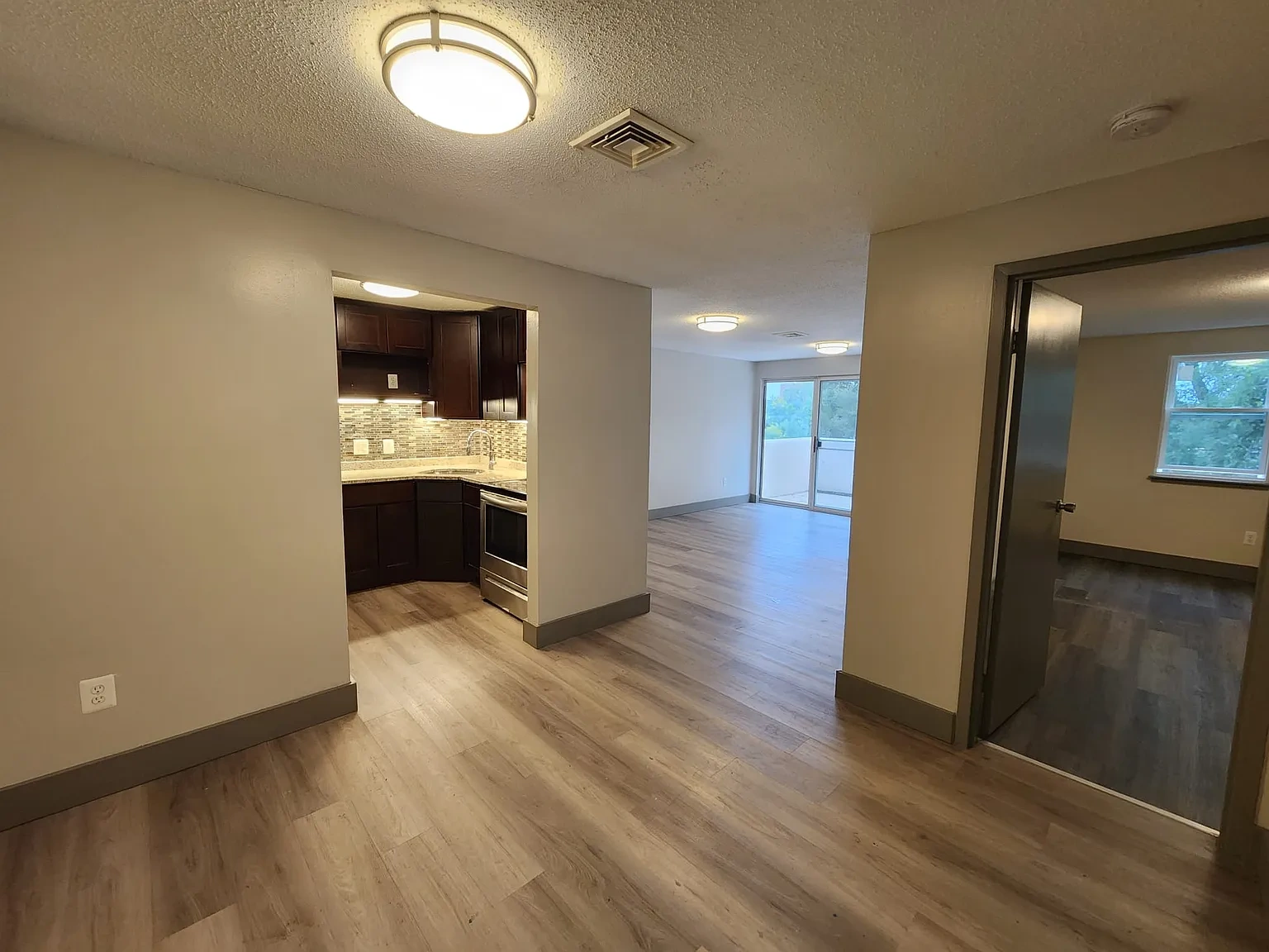 1380 East St – photo 1