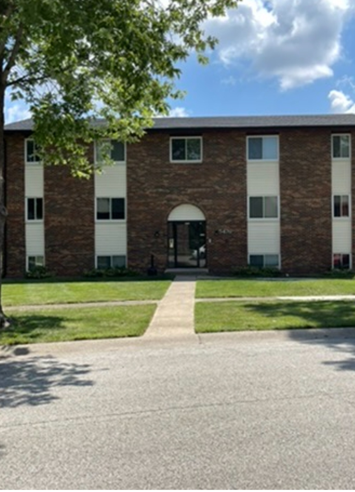 5476 Southgate Blvd unit 1 – photo 1