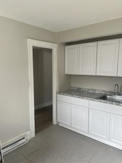 15 Tuthill Ave unit 2 – photo 5