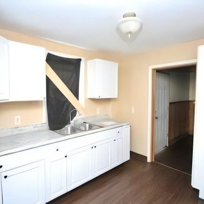 796 Brown St – photo 5