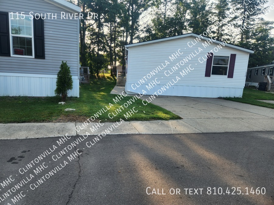 115 S River Dr – photo 1