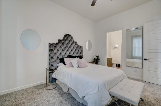 217 E Campbell St – photo 2