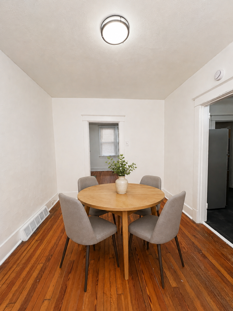 303 Broadway Ave – photo 5
