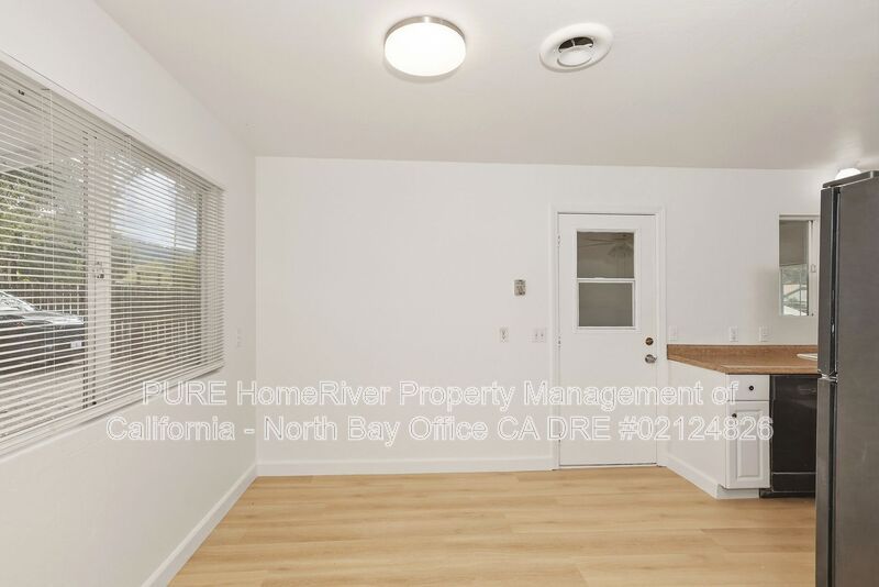 1040 S Cloverdale Blvd – photo 5