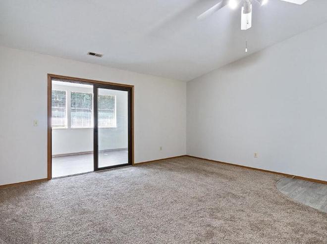 6400 Glenhurst Dr – photo 5