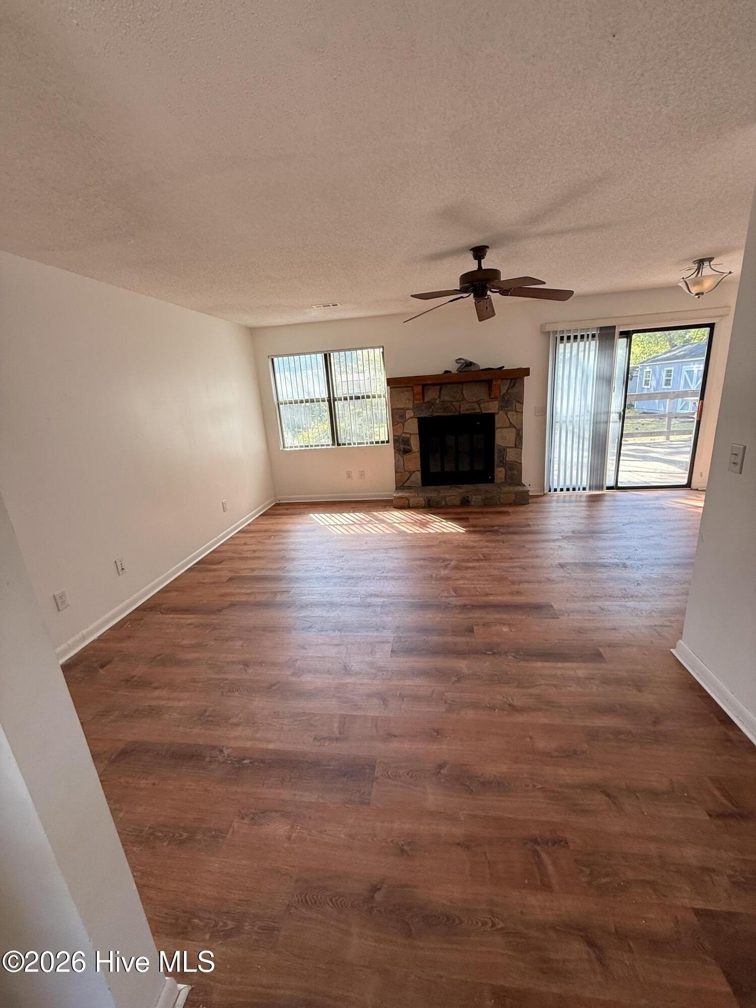 925 Hunting Ridge Rd – photo 3