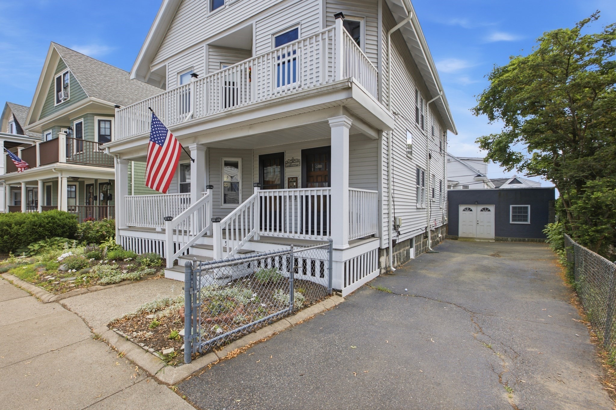 5 Franconia St unit 2 – photo 1