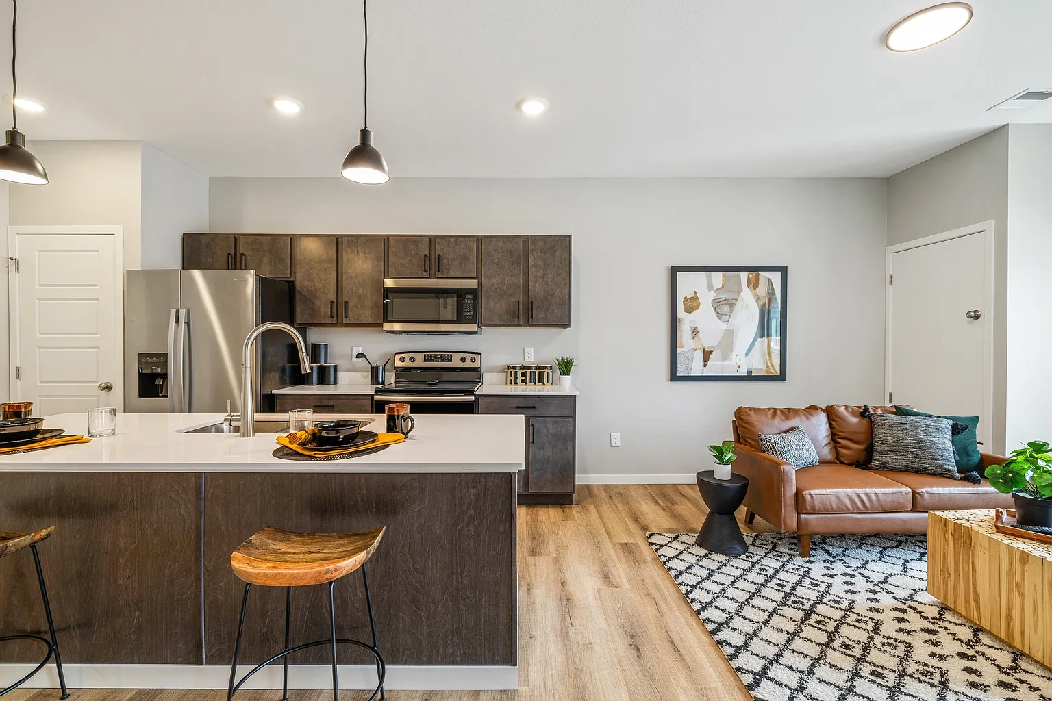 EagleRidge Plaza Residences – photo 4