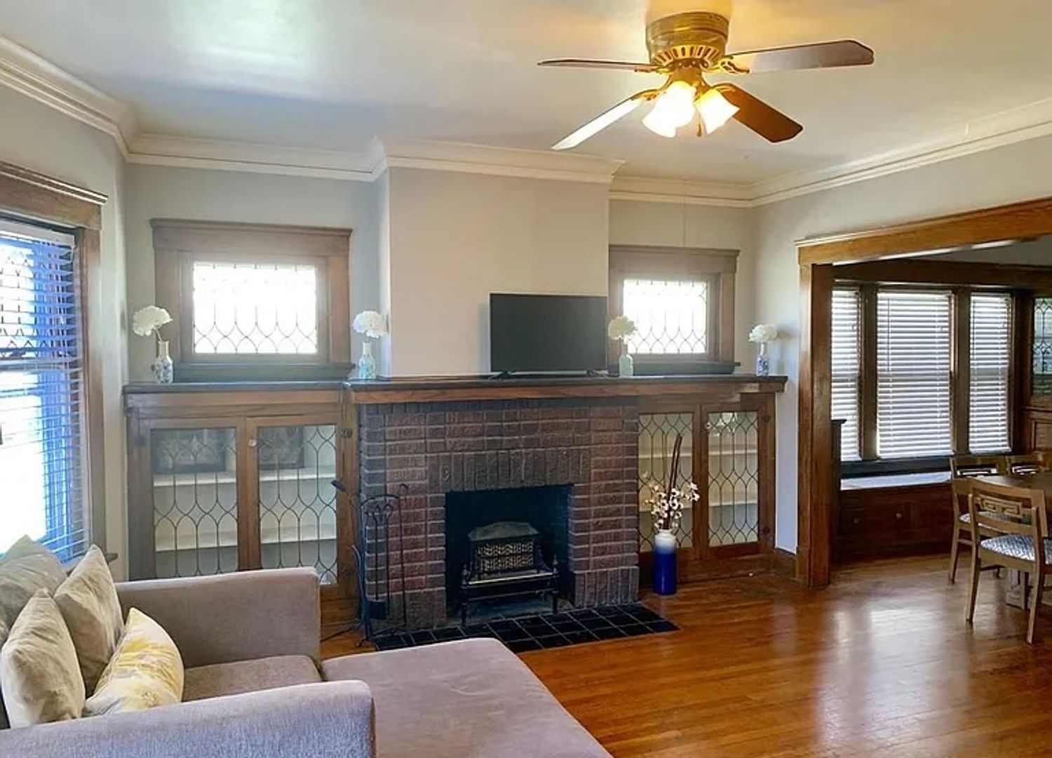 11710 Buckingham Ave unit 2nd Floor – photo 1