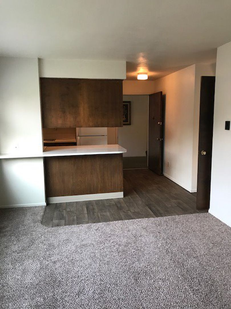 1944 Hudson St unit 12 – photo 4
