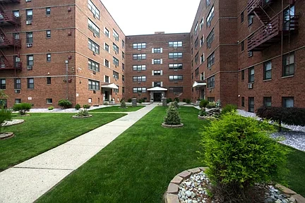 Washington Heights Apartments – photo 1