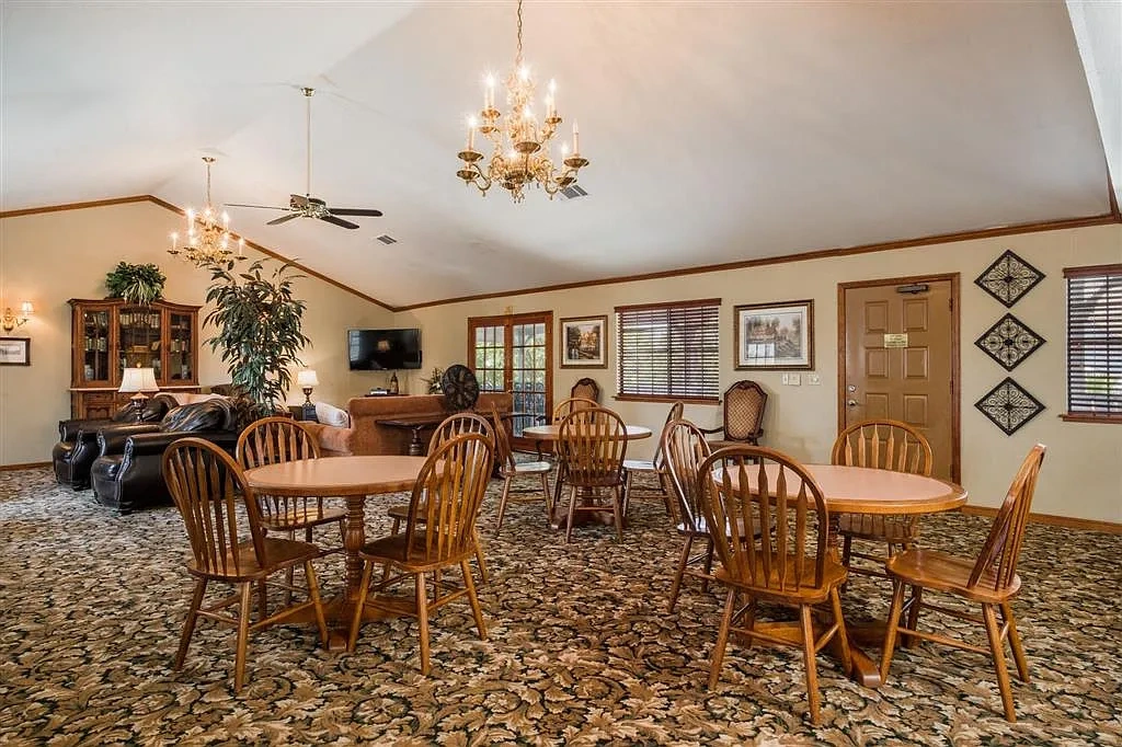 Oxford Park Apartments – photo 5