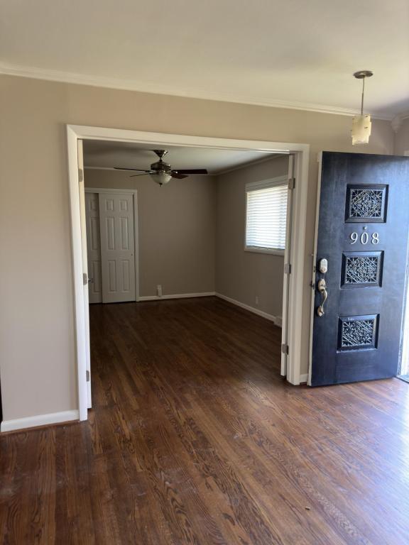 908 Goldwire St SW – photo 4