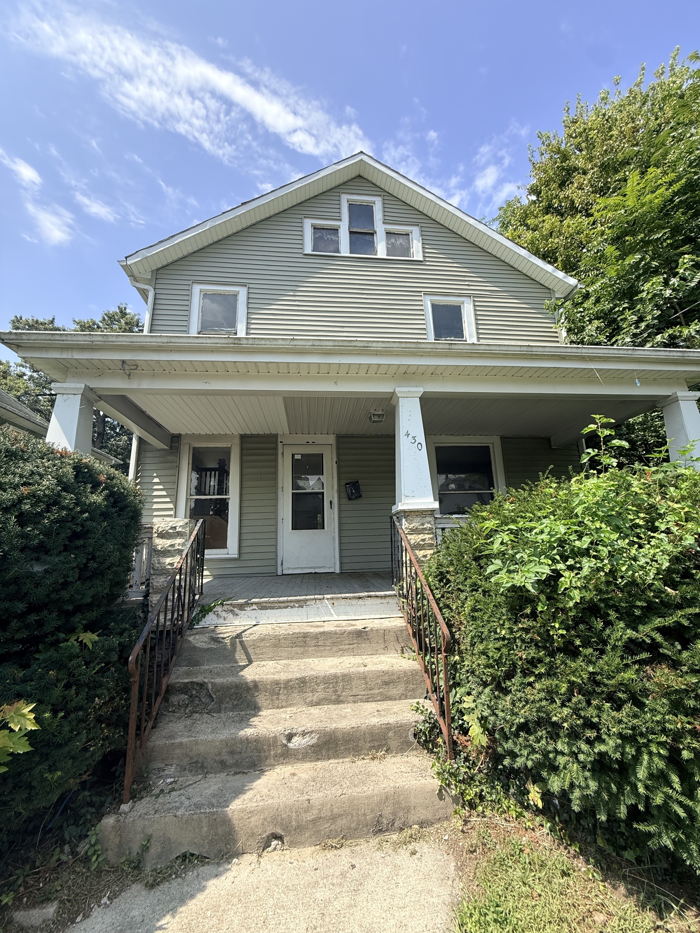 430 Elmwood Pl – photo 1