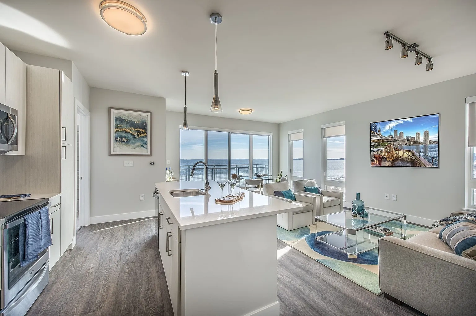 Beach House Apartments – photo 1