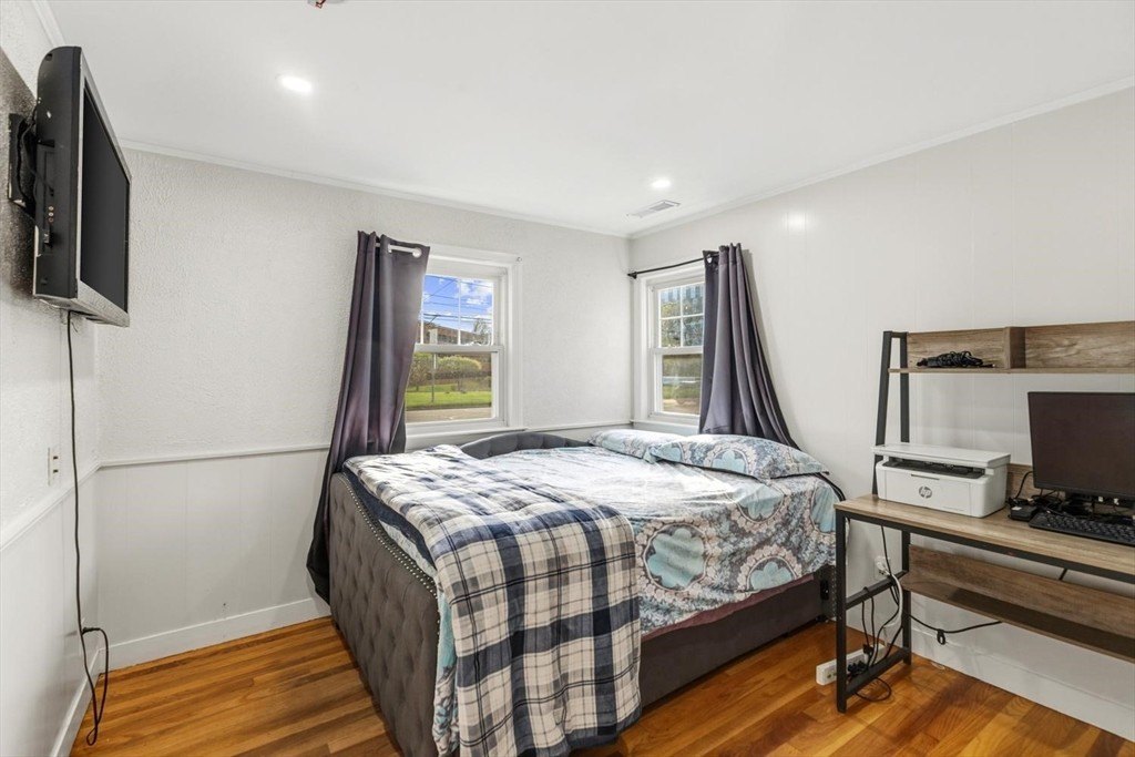423 Bedford St – photo 5