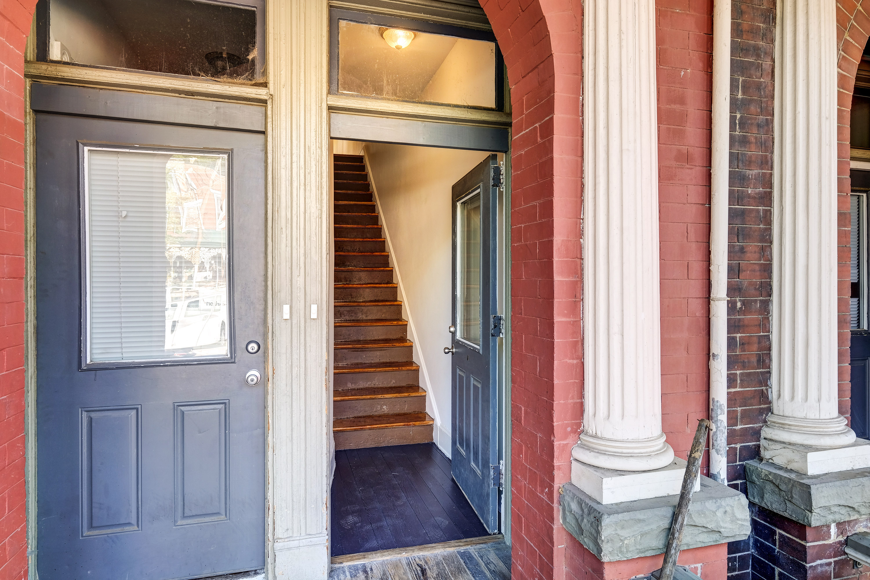 802 W Clay St unit A UPSTAIRS – photo 4