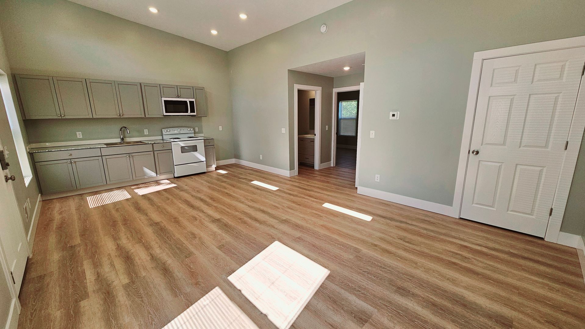 301 W 4th St unit 309 W 4th St – photo 1