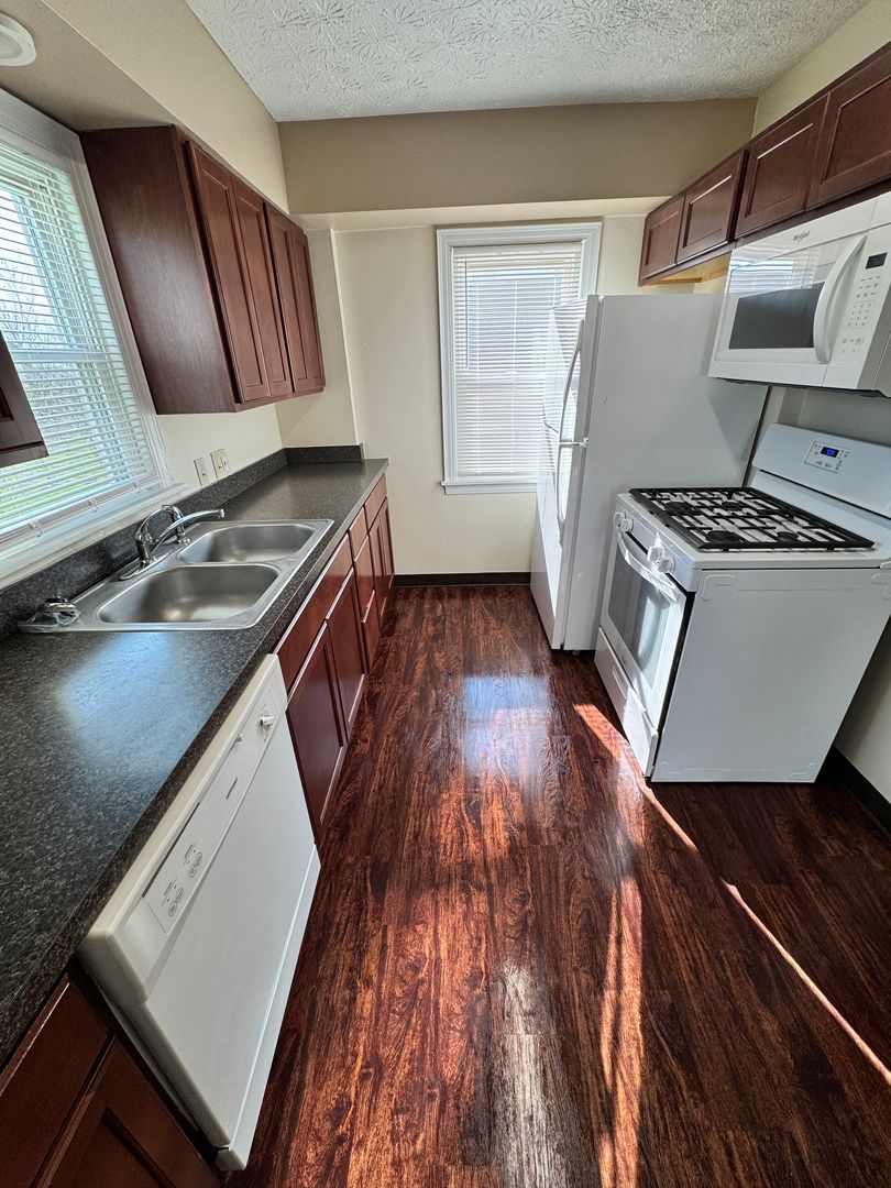 625 Churchill Rd – photo 3