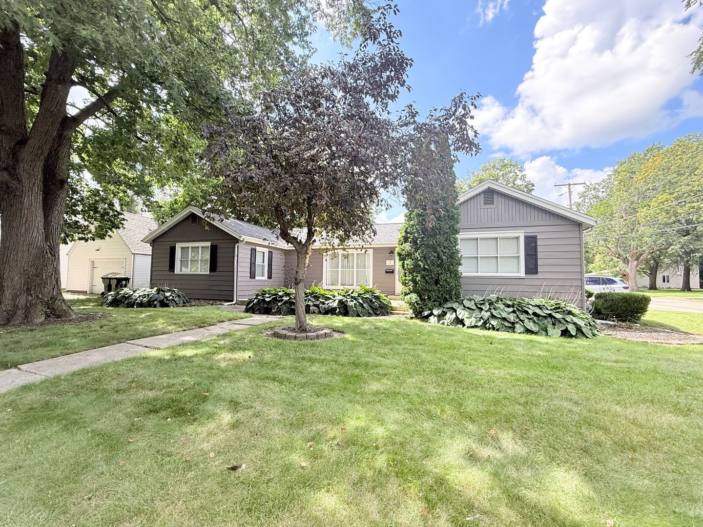 31 University Ct – photo 1