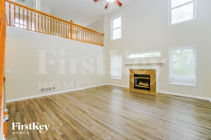 7821 Edgewater Ct – photo 3