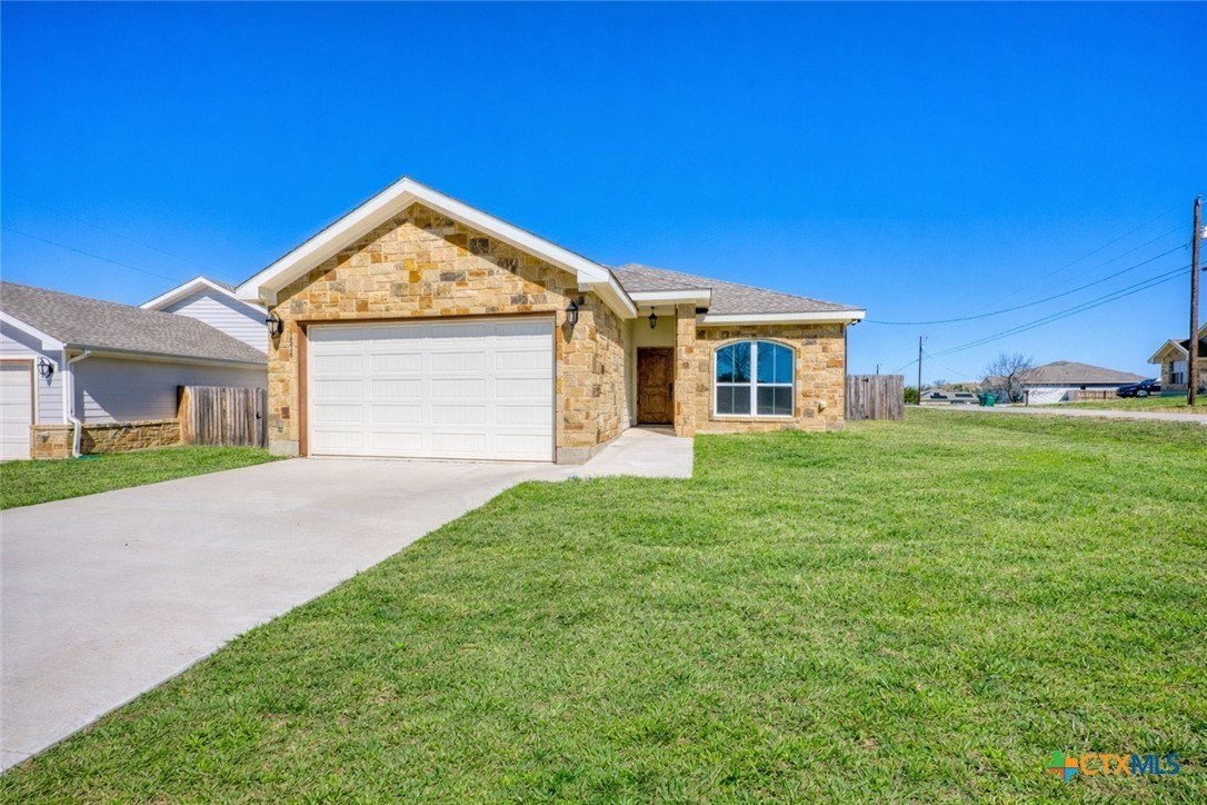 1516 Stonecrest Dr – photo 2