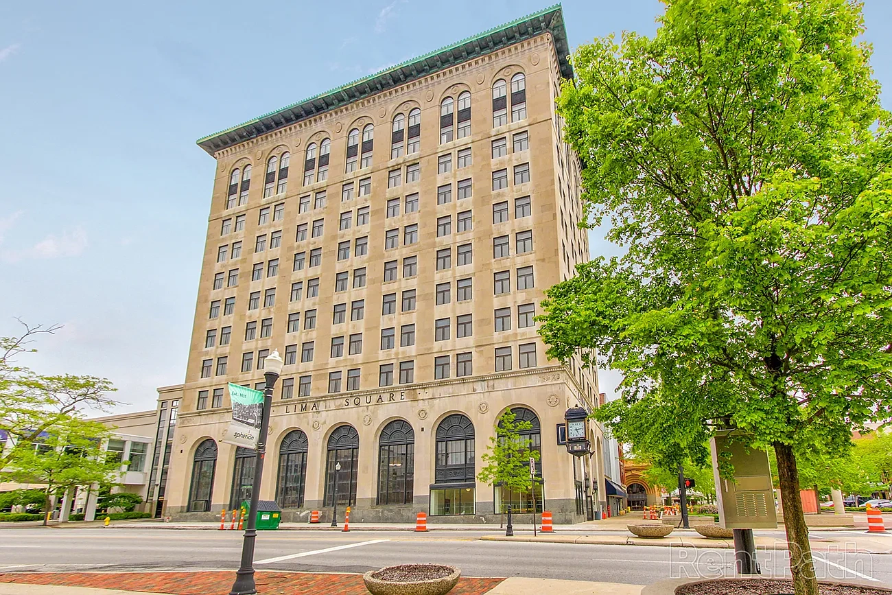 43 Town Square – photo 2