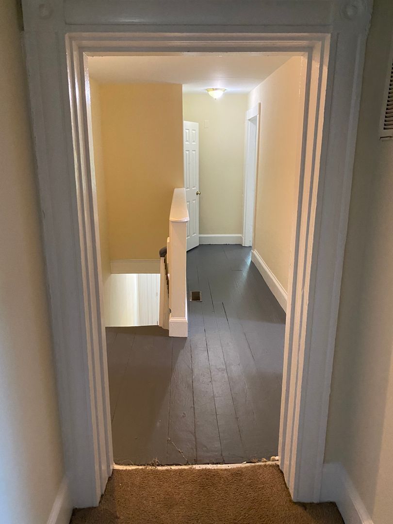 506 W Marshall St unit Apt #Up (2nd Flr) – photo 3