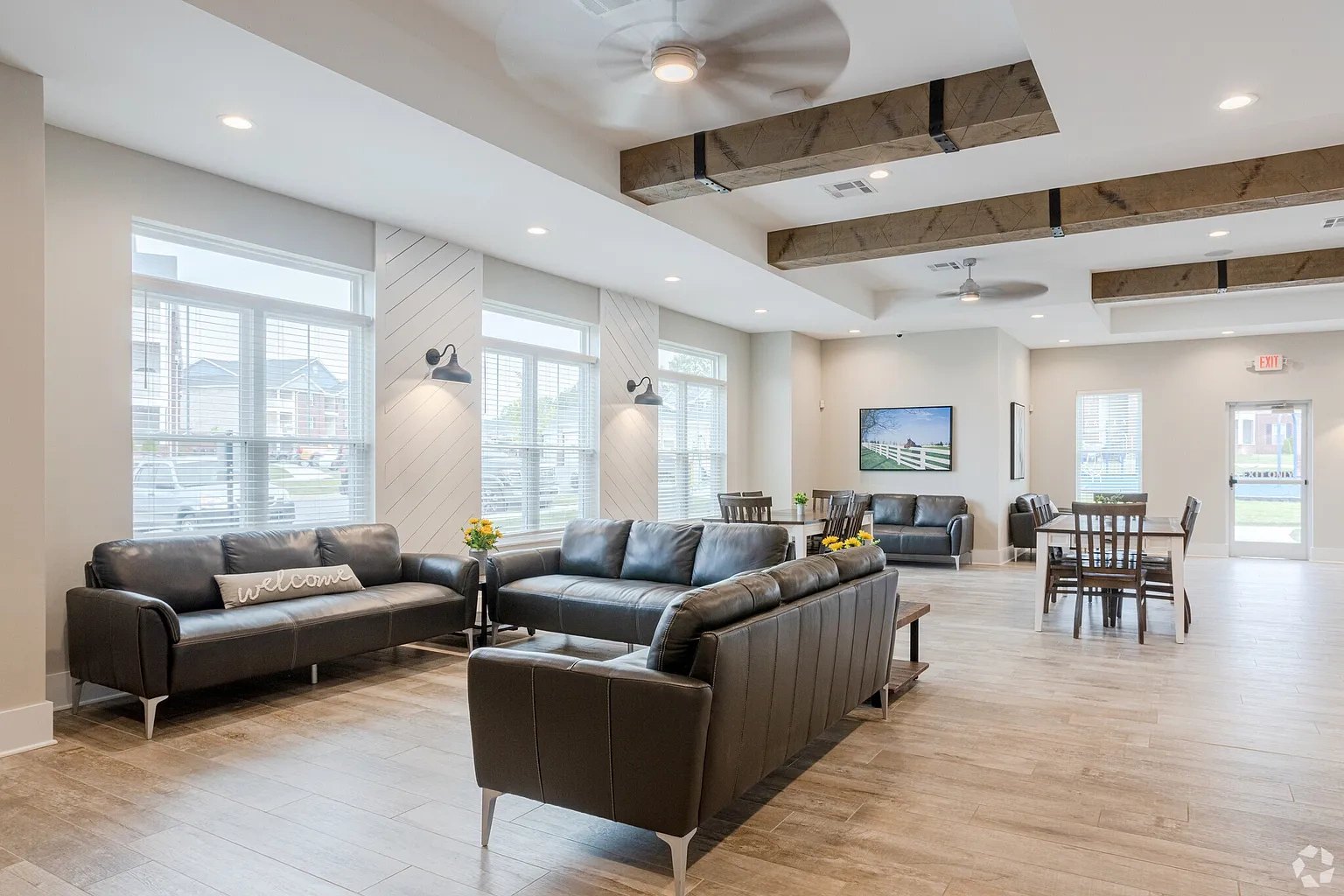 Crestwood Commons Apartments – photo 3