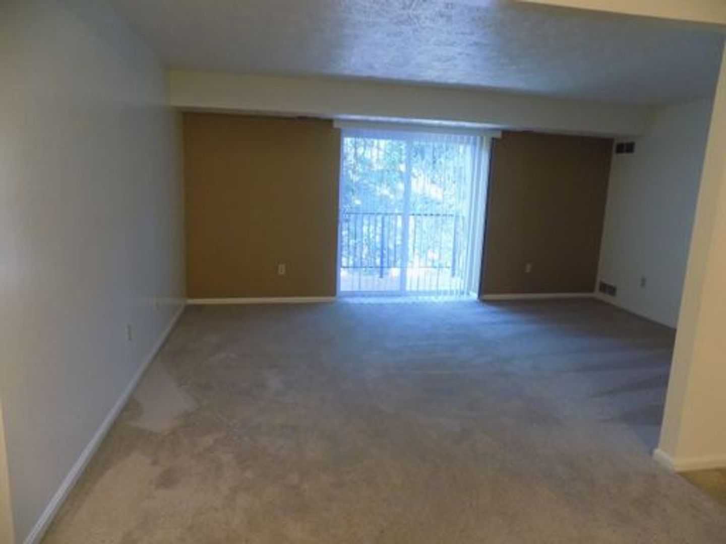8818 Royal Manor Dr unit 204 – photo 2