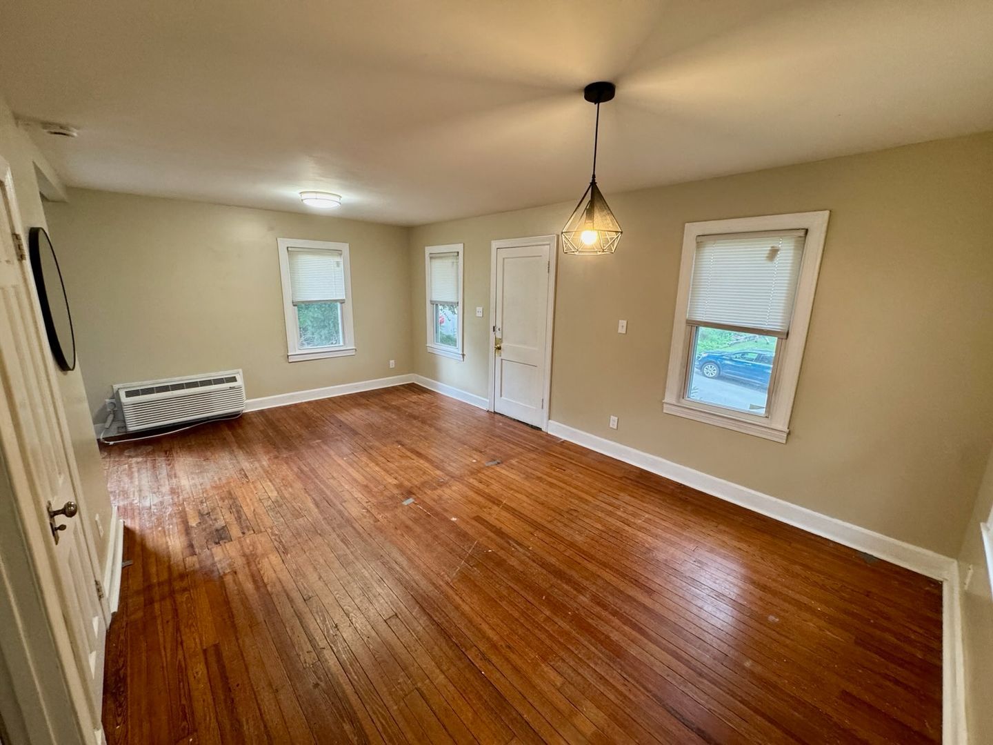 1706 Cowling Ave – photo 3