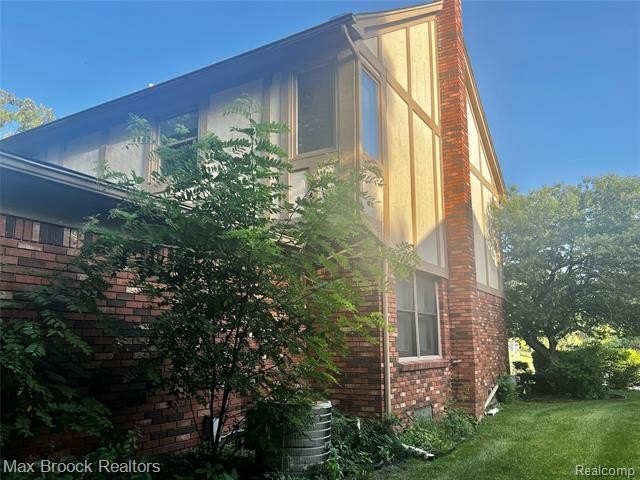 6330 Odessa Dr – photo 3
