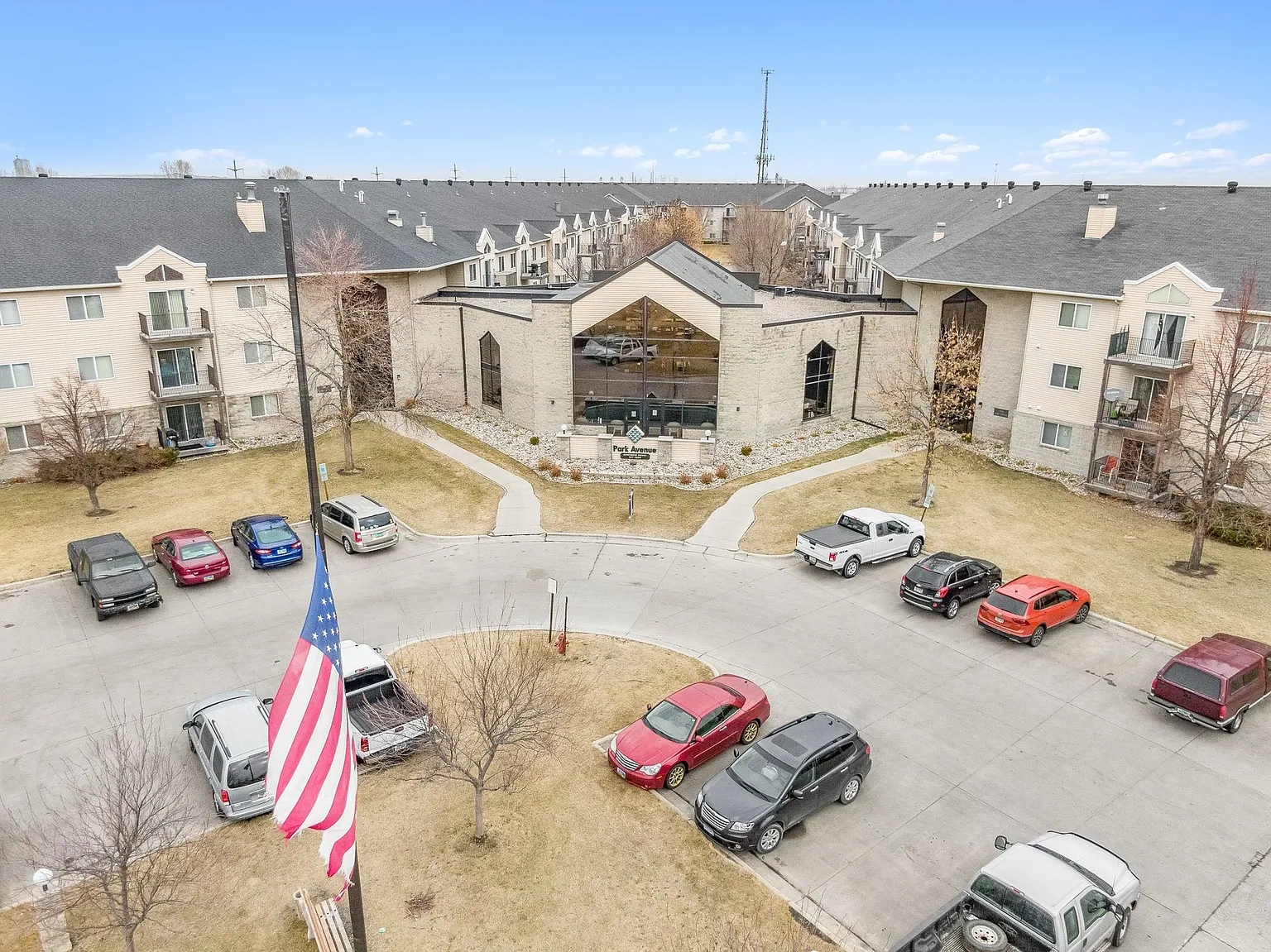 Park Avenue Apartments – photo 3