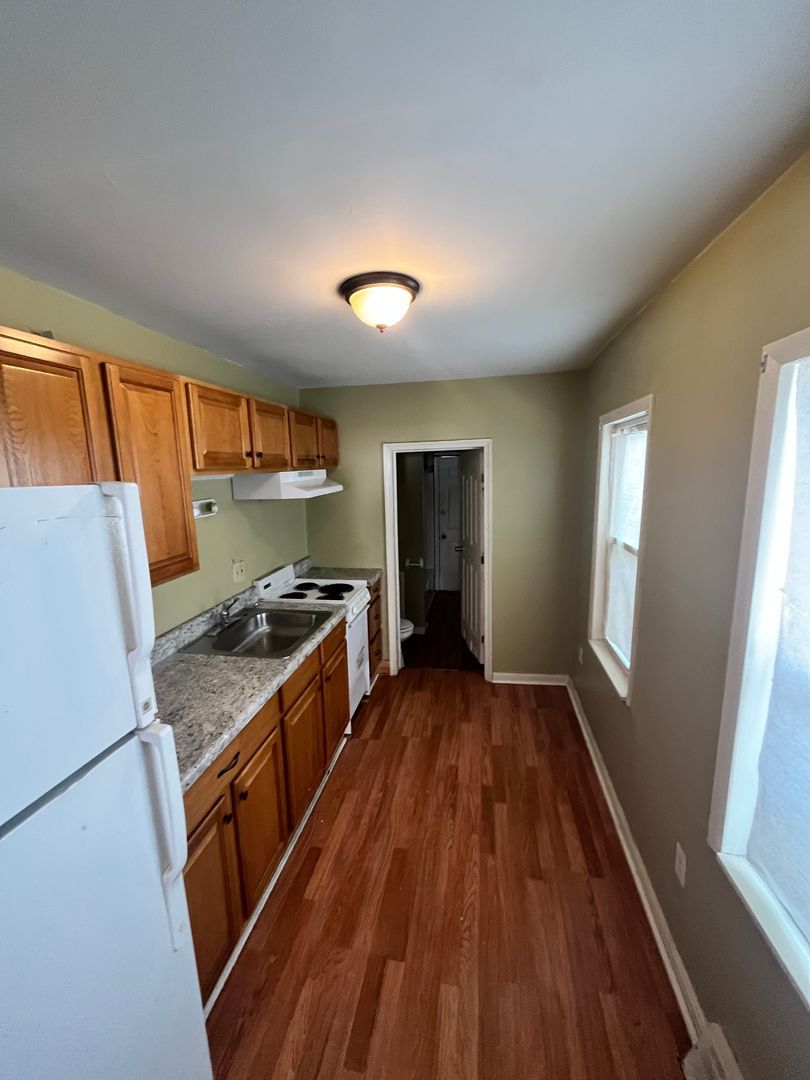 616 Birch St – photo 2