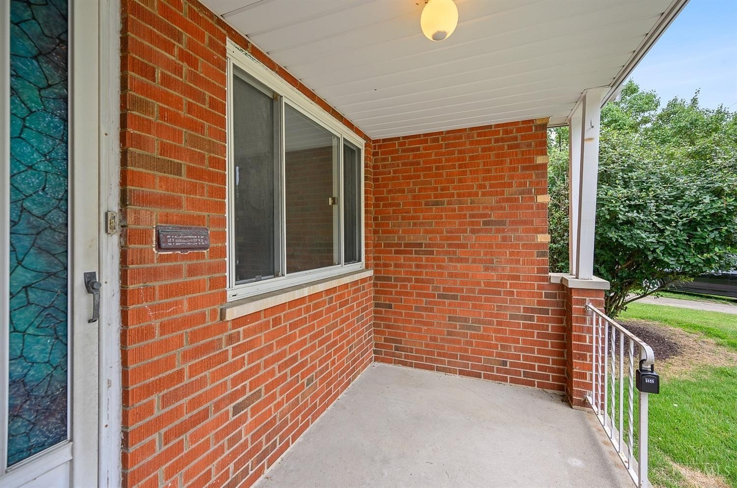 1723 Tuxworth Ave – photo 5