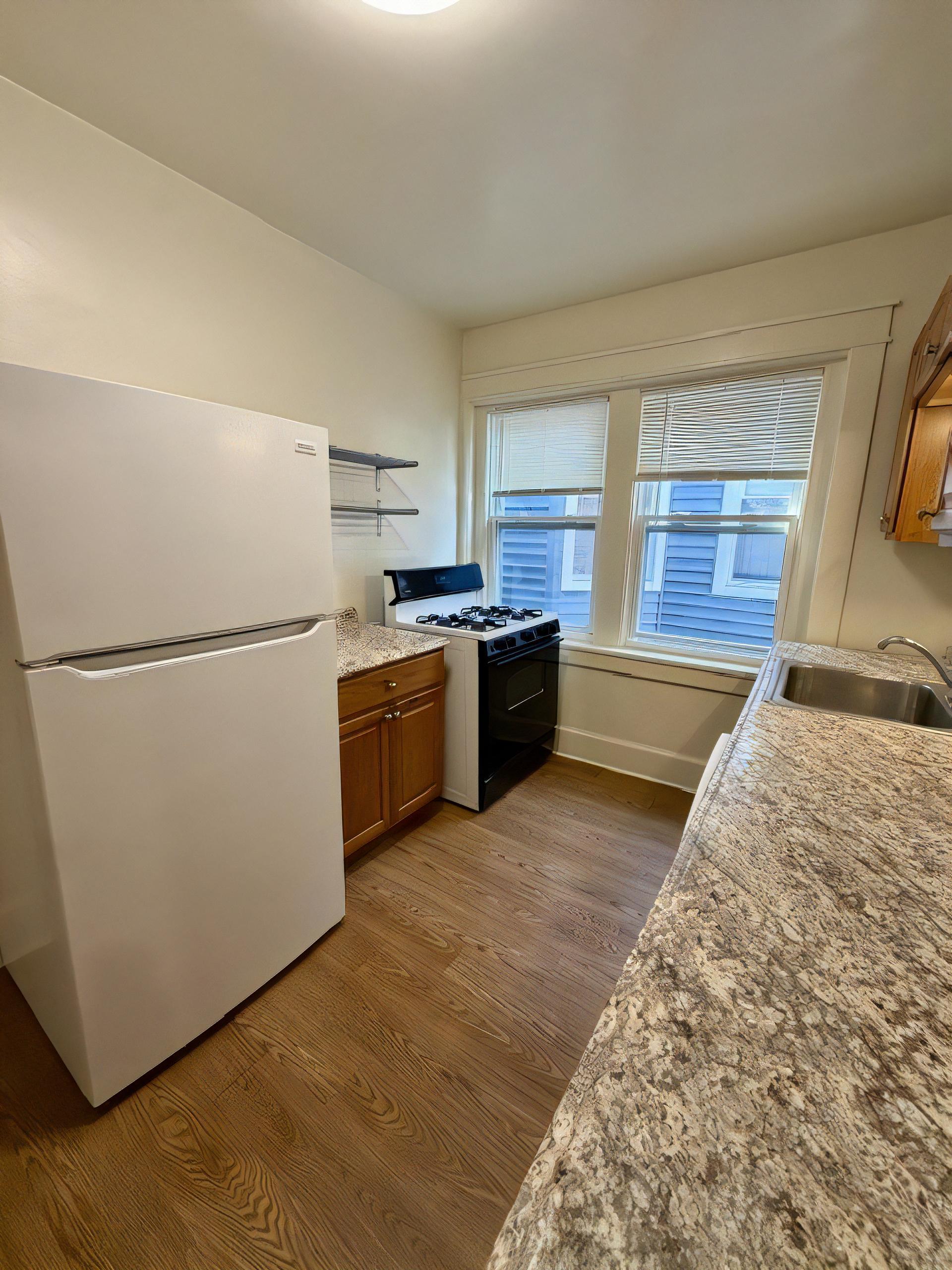 218 Hastings St unit 2 – photo 4
