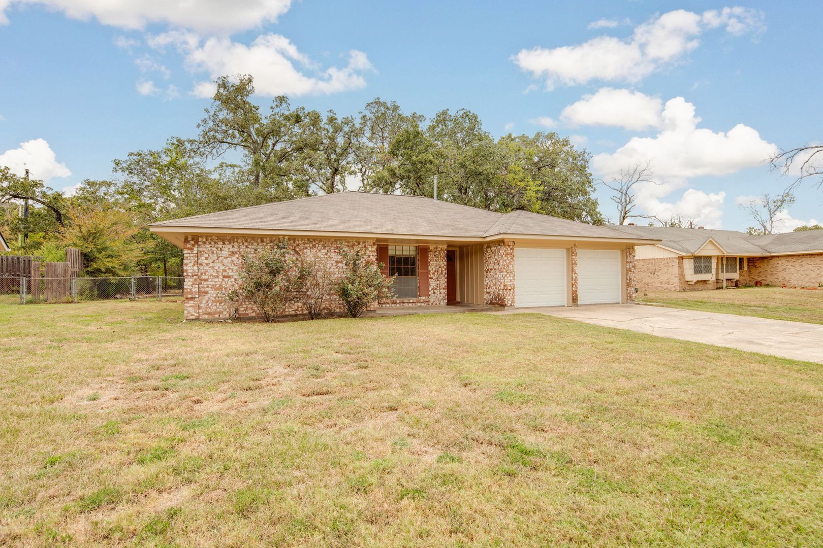 1201 Francis Dr – photo 2