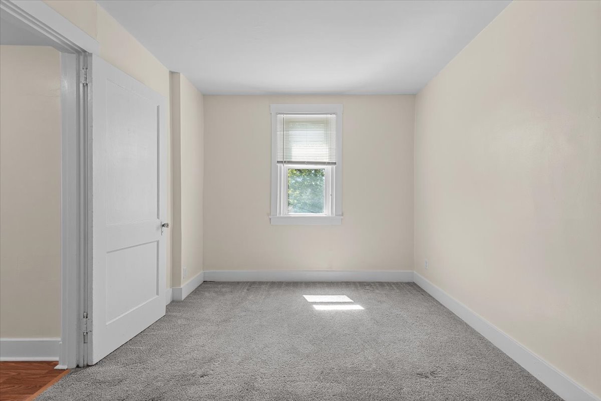 915 Chartiers Ave unit 2 – photo 4
