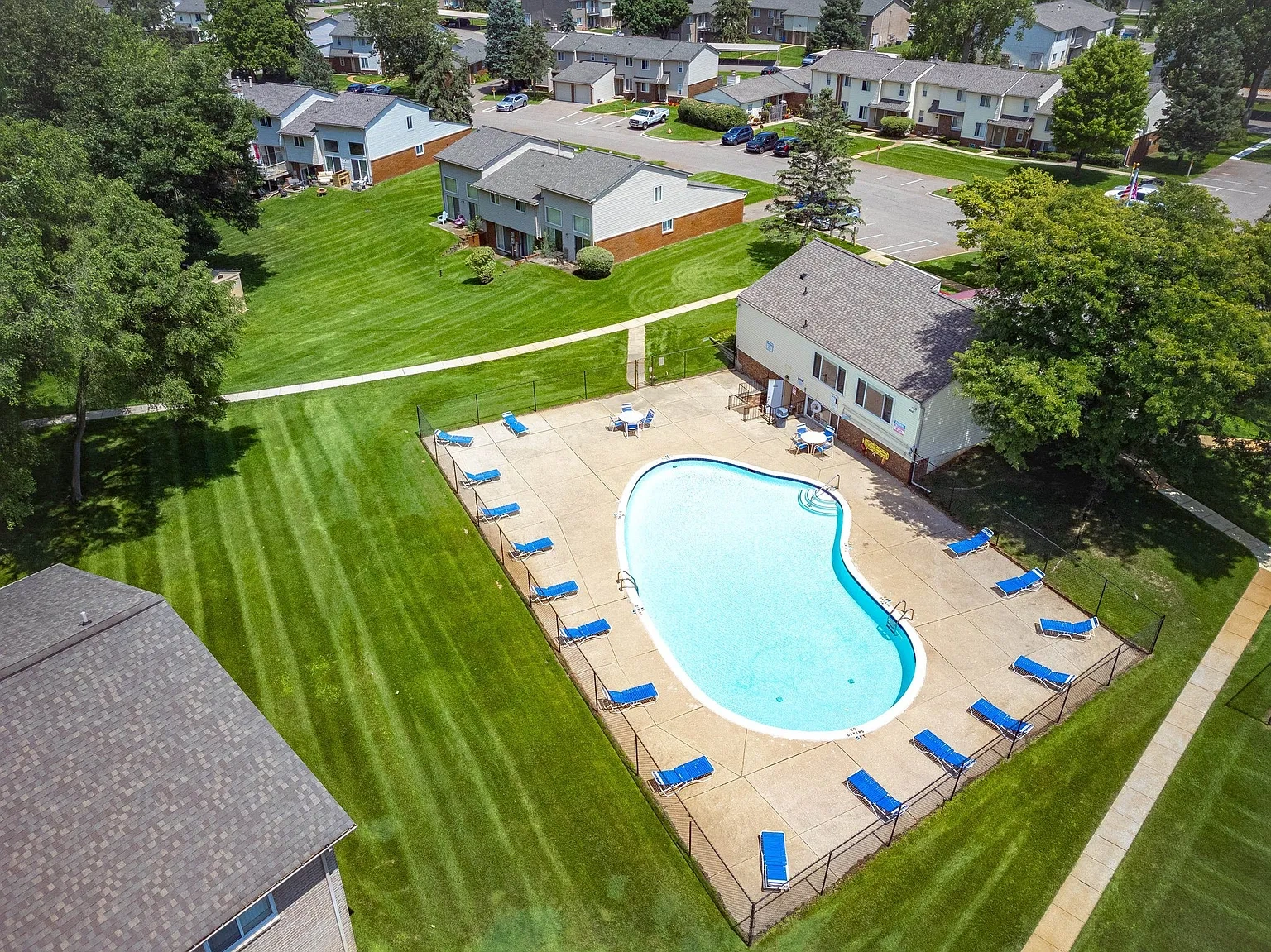 Briarwood Apartments – photo 2