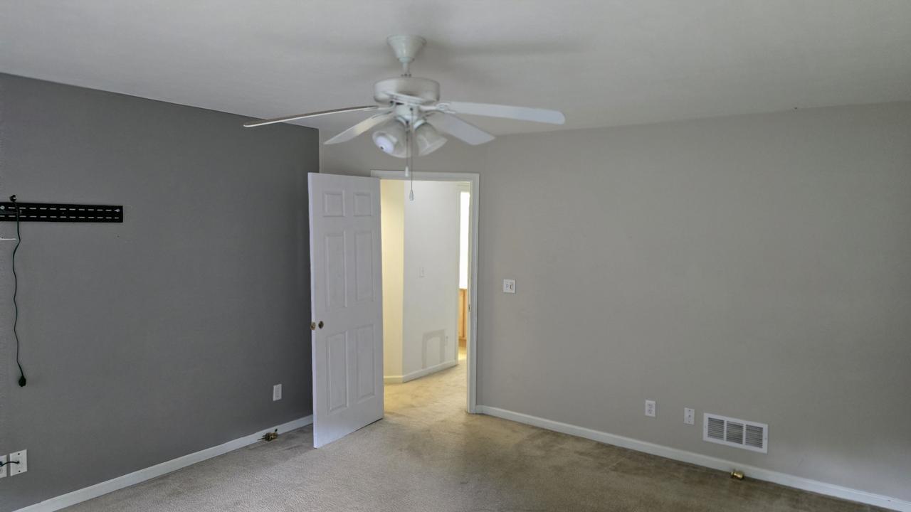 2933 Stratford Way – photo 4