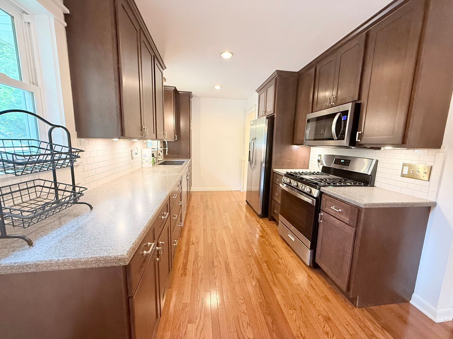 1612 N Roosevelt Ave – photo 3