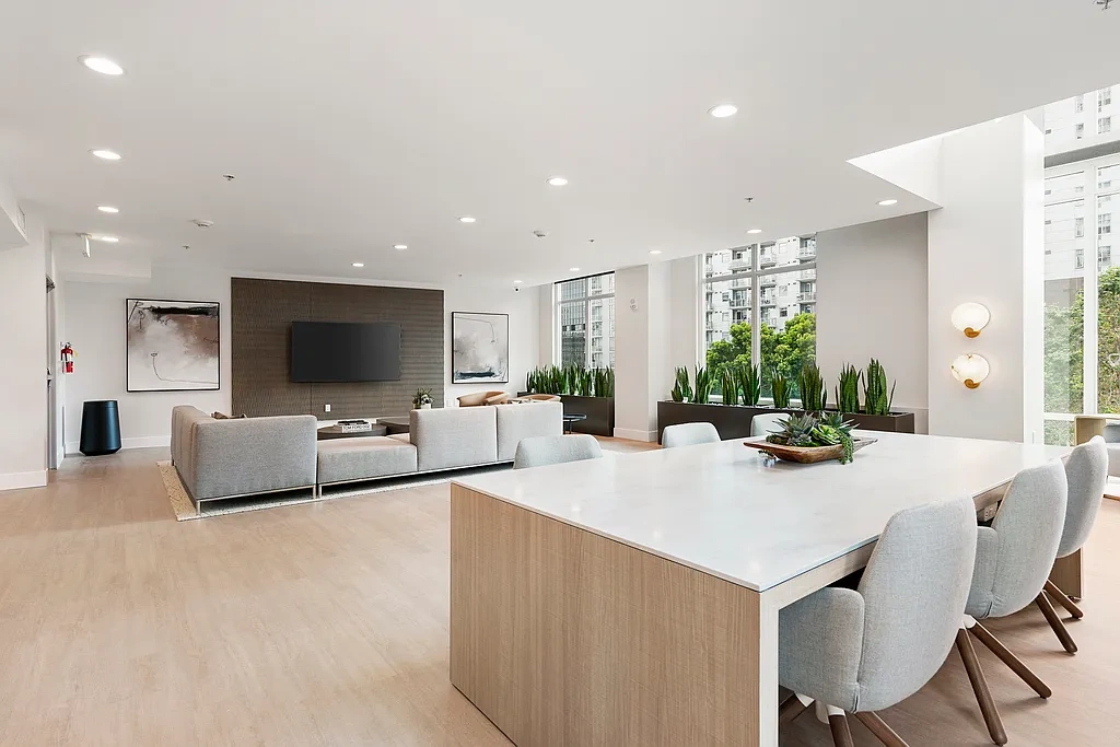 Vantage Pointe – photo 5