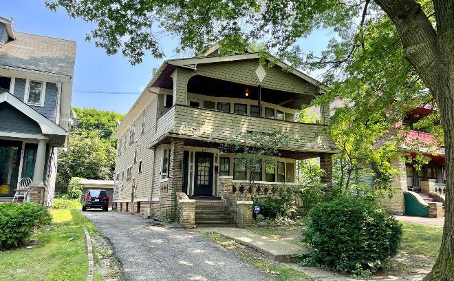 1647 Hillcrest Rd – photo 2