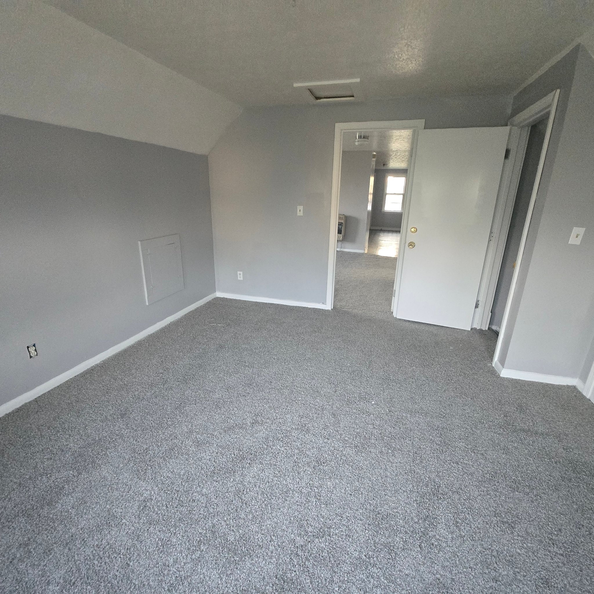 1853 Mannering Rd unit 3 – photo 5