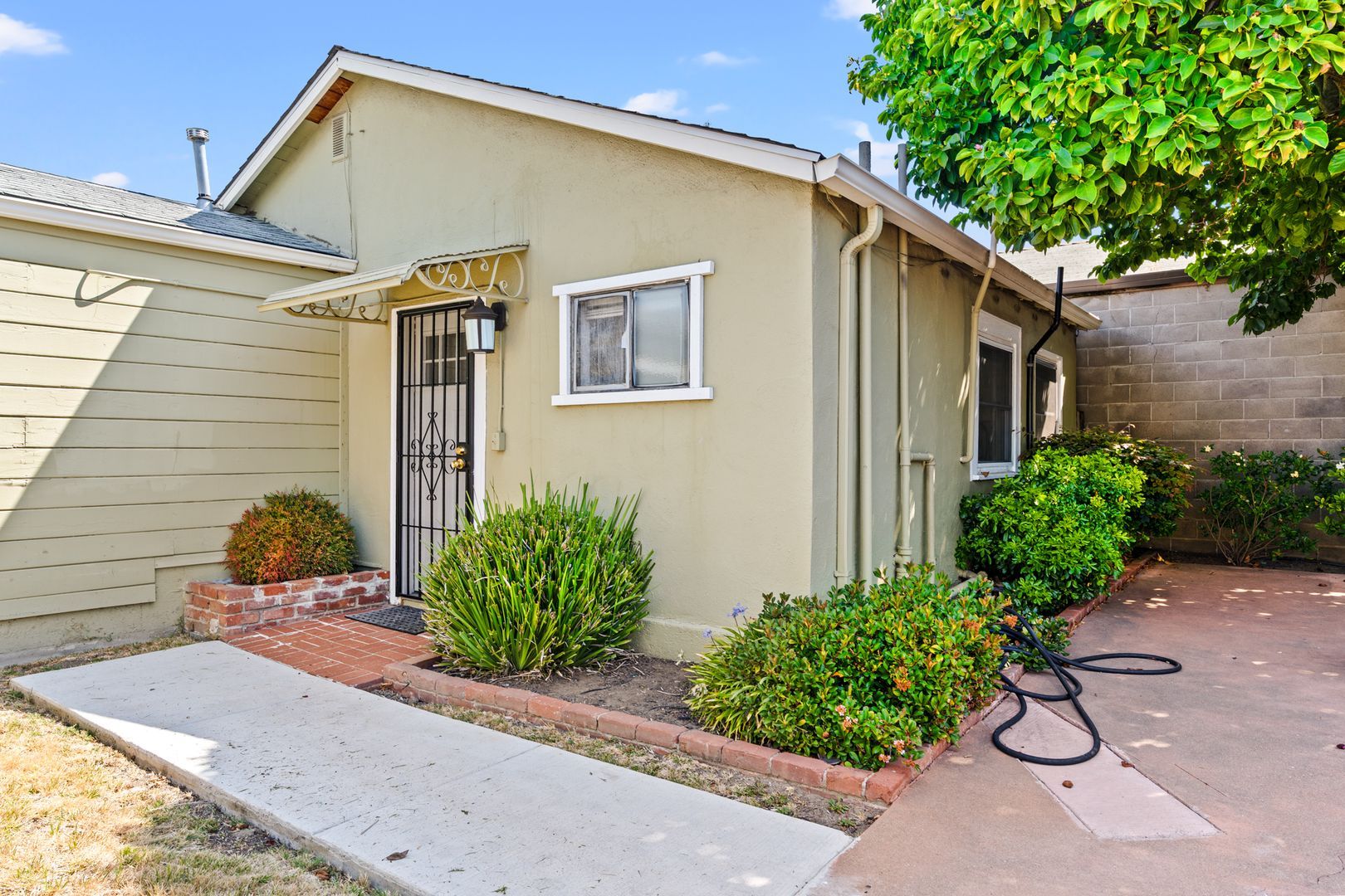 19546 Santa Maria Ave unit Rear – photo 1