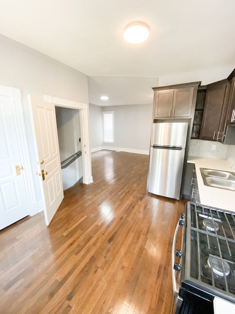 3257 Oregon Ave – photo 2