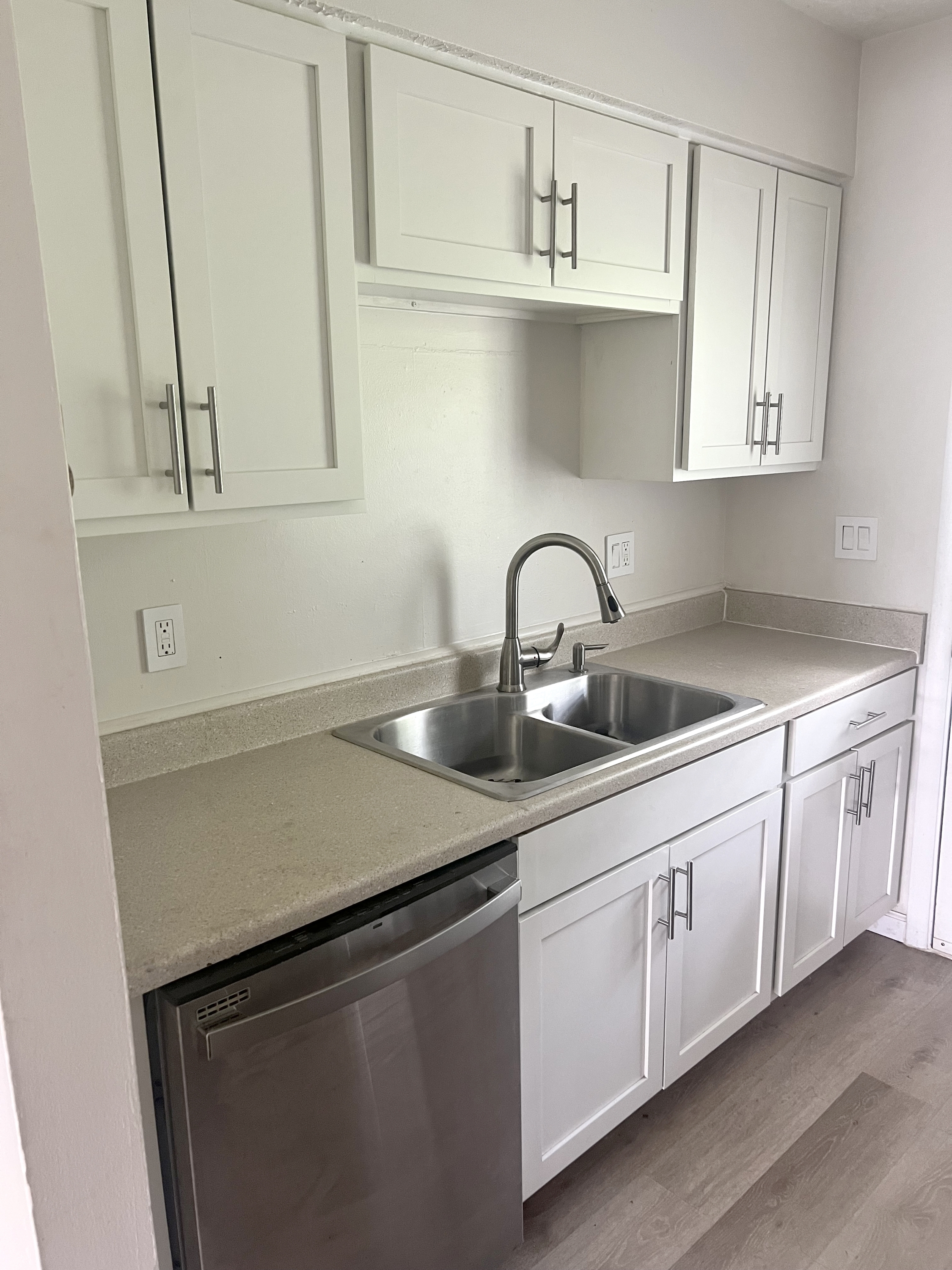 1133 Dunaway St unit 5 – photo 3