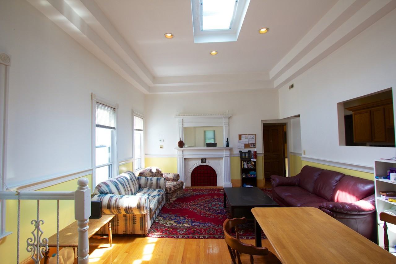 235 Heath St unit 4 – photo 5